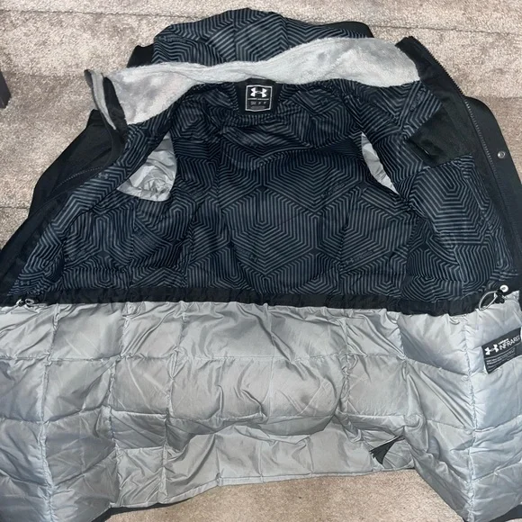 Under Armour Winter Jacket - Picture 2 of 3